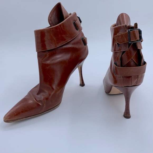 Manolo Blahnik Cognac Boots - Picture 1 of 8